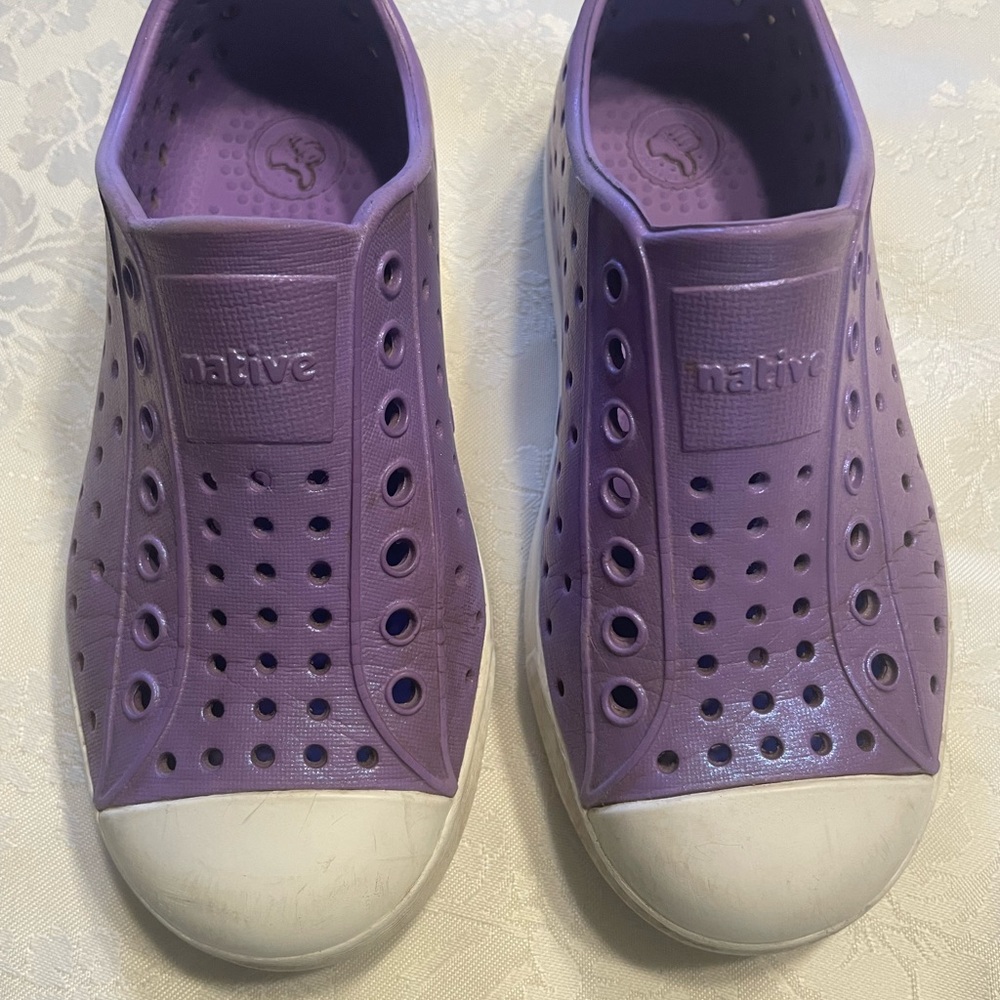 Girls Size 11 Purple Shimmer Sparkle Native Natives Jefferson Slip-On Shoes